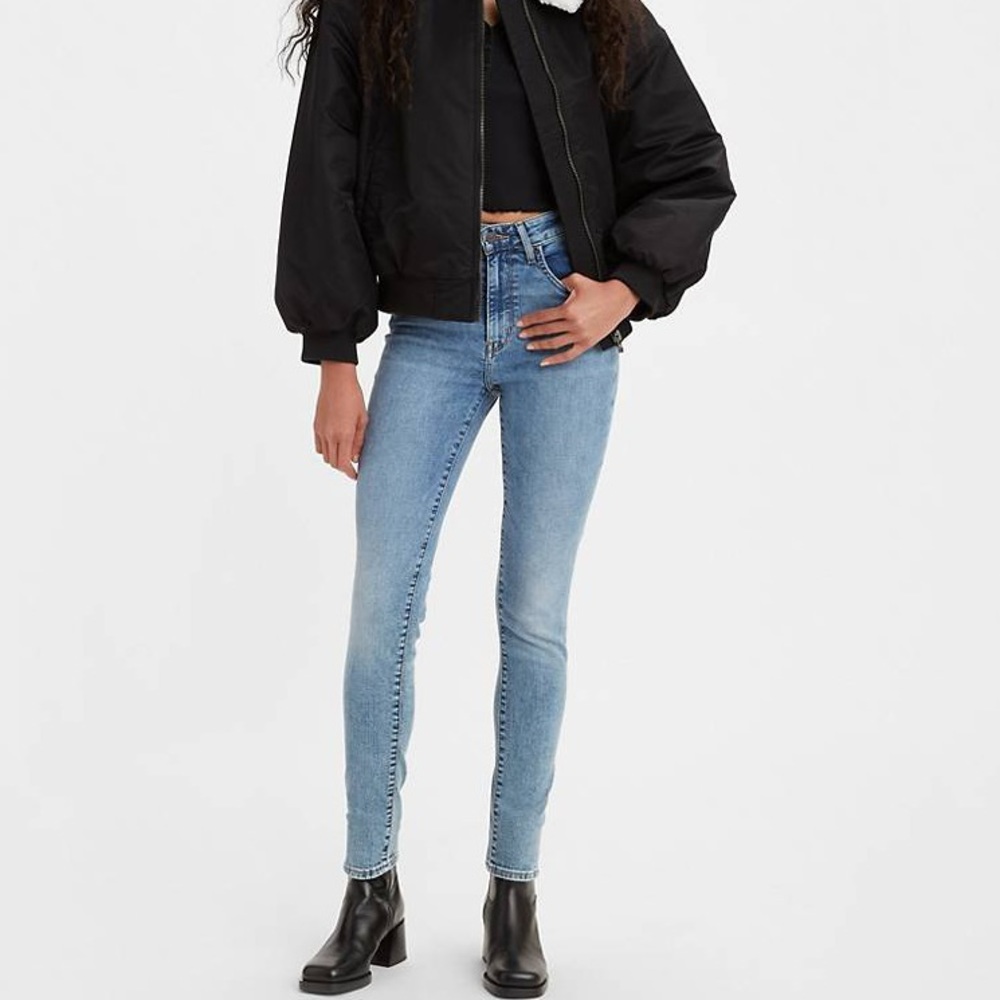 Levi’s 25” 721 High Rise Skinny Women’s Jeans
